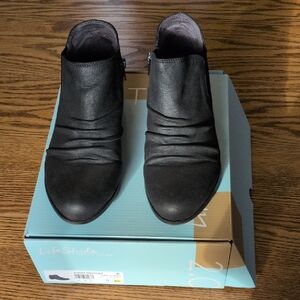 Life Stride Black Ankle Booties Size 9 Velocity 2.0 Aurora